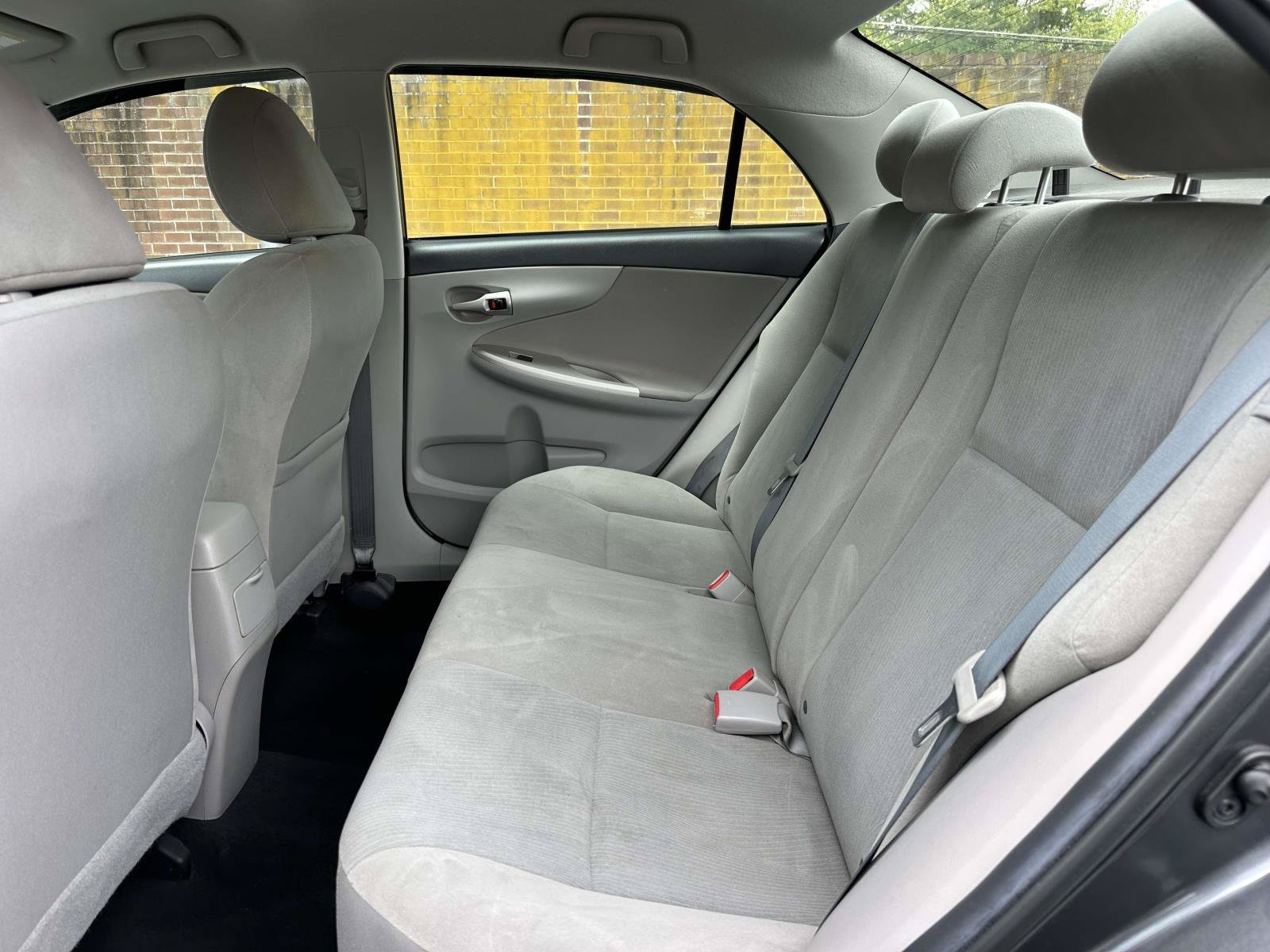 Used 2013 Gray Toyota LE image 6