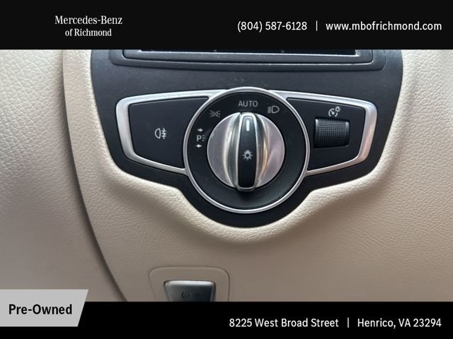 Used 2019 White Mercedes-Benz GLC 300 image 21