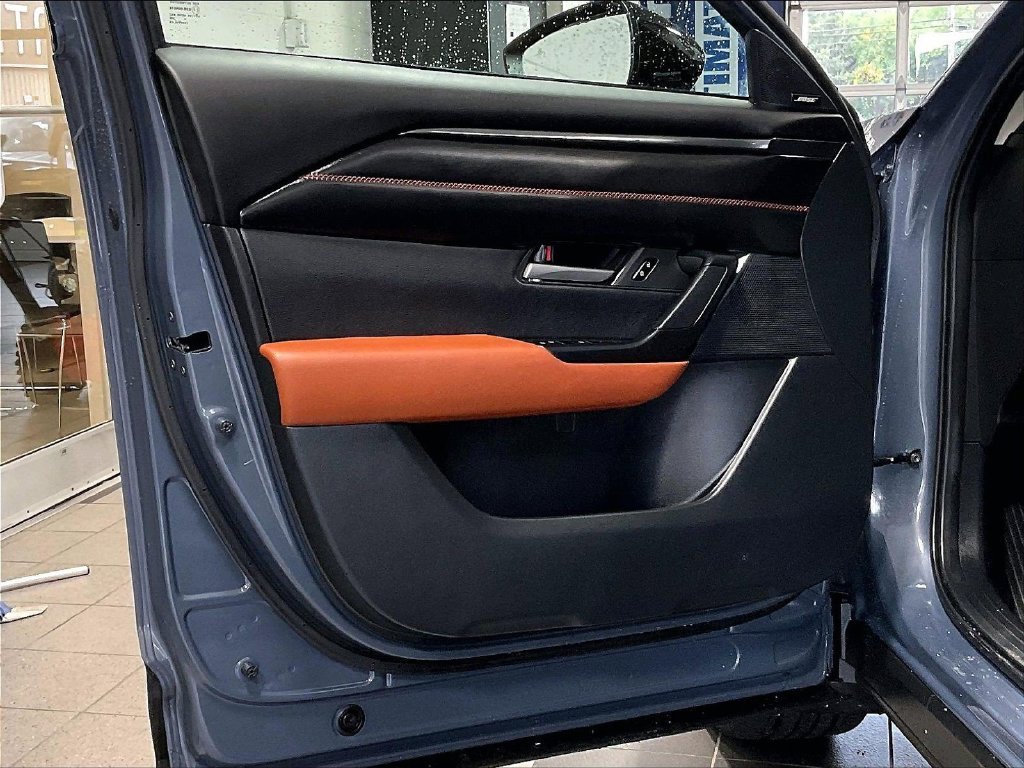 Used 2025 Gray Mazda 2.5 Turbo Premium Package image 9