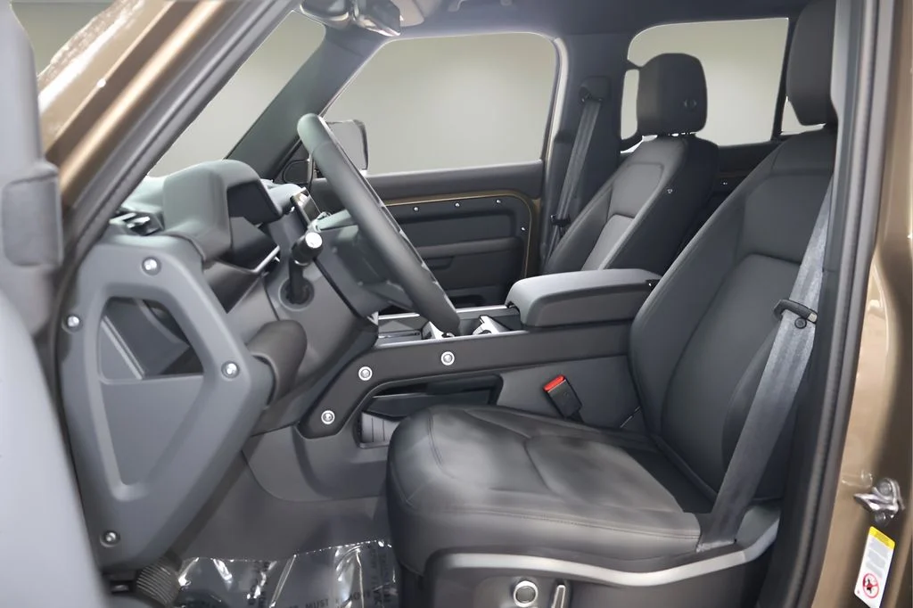New 2026 Gondwana Stone Land Rover X-Dynamic SE image 11