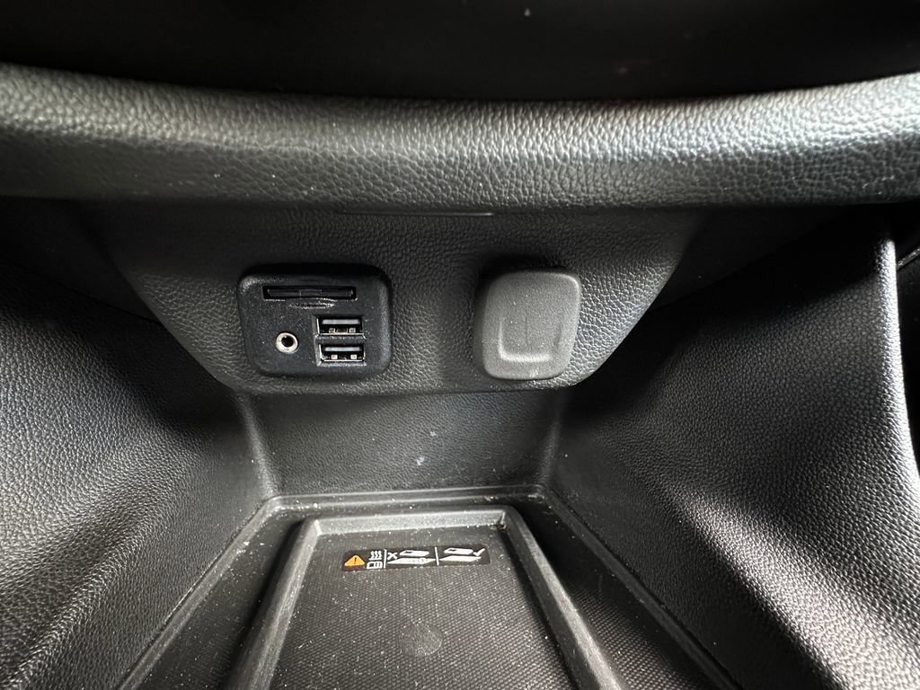 Used 2023 Northsky Blue Metallic Chevrolet LT Leather image 34