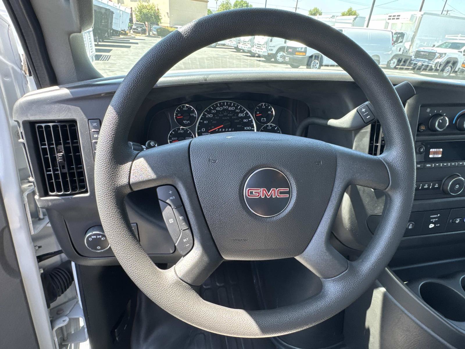 2025 GMC Savana Cargo Work Van - Photo 10
