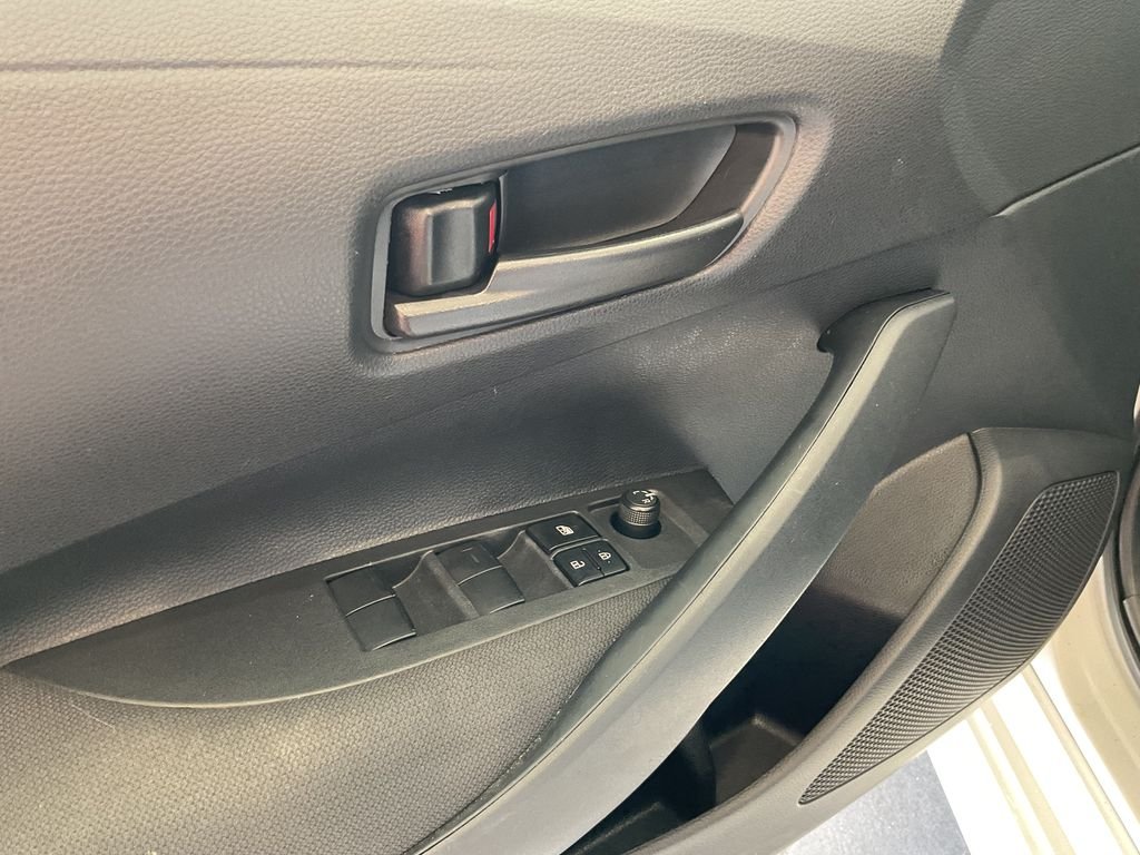 Used 2025 White Toyota LE image 12