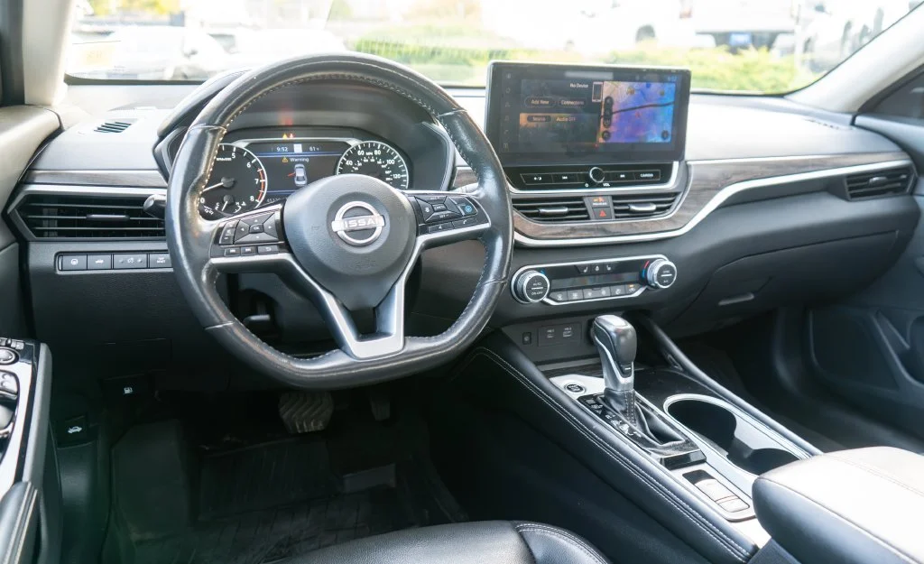 Used 2023 Red Nissan 2.5 SL image 14