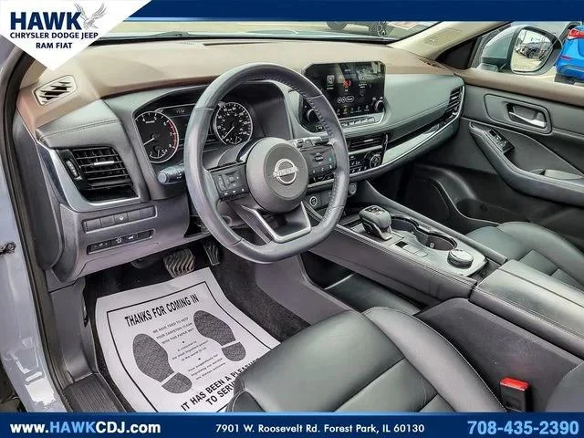 Used 2023 Gray Nissan SL image 9
