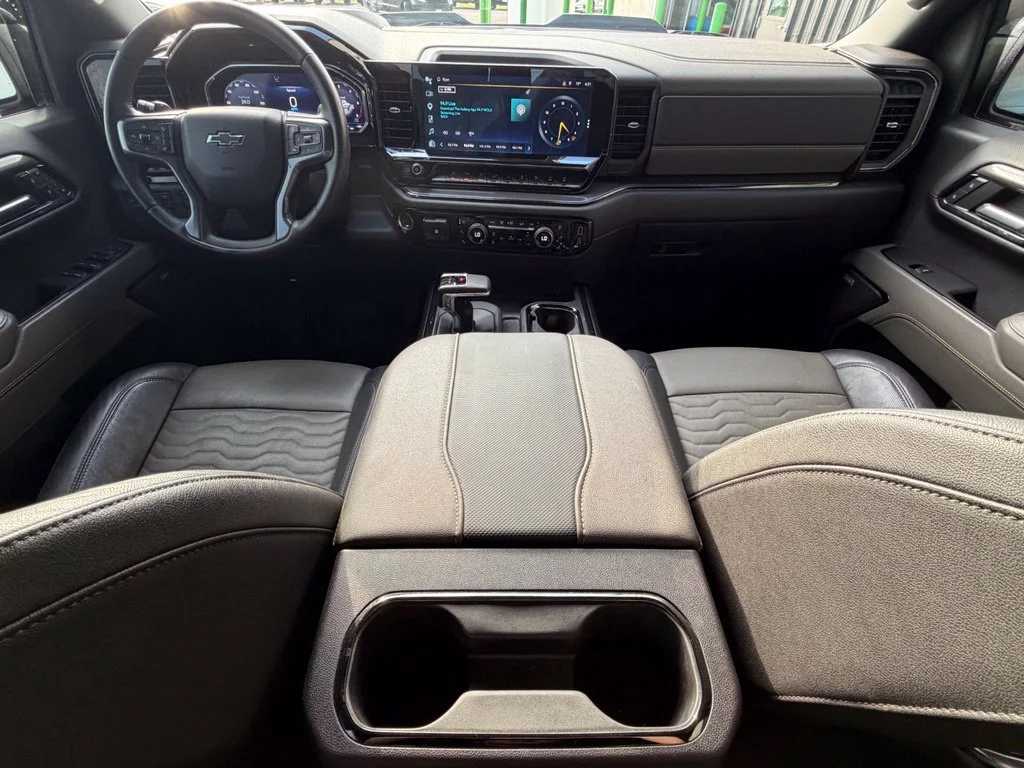 Used 2024 Gray Chevrolet ZR2 image 8