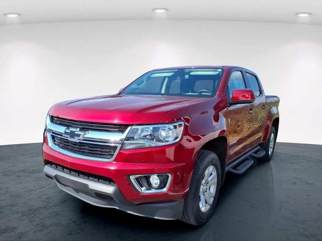Used 2019 Red Chevrolet LT image 2