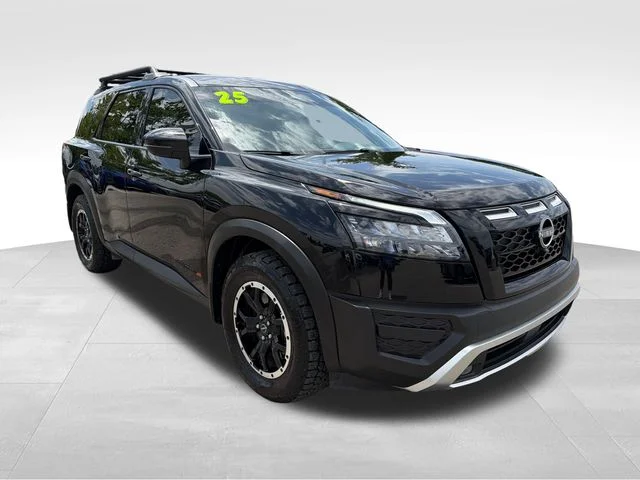2025 Nissan Pathfinder Rock Creek 4WD's photo