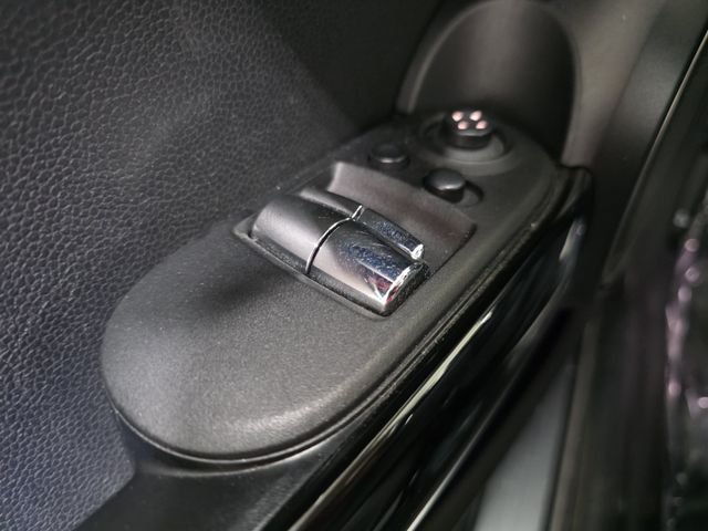 Used 2015 Blue MINI Base image 23