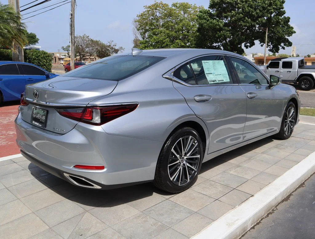 Used 2025 Silver Lexus 350 image 5