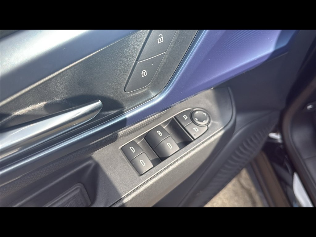 2025 Chevrolet Equinox EV 1LT - Photo 8