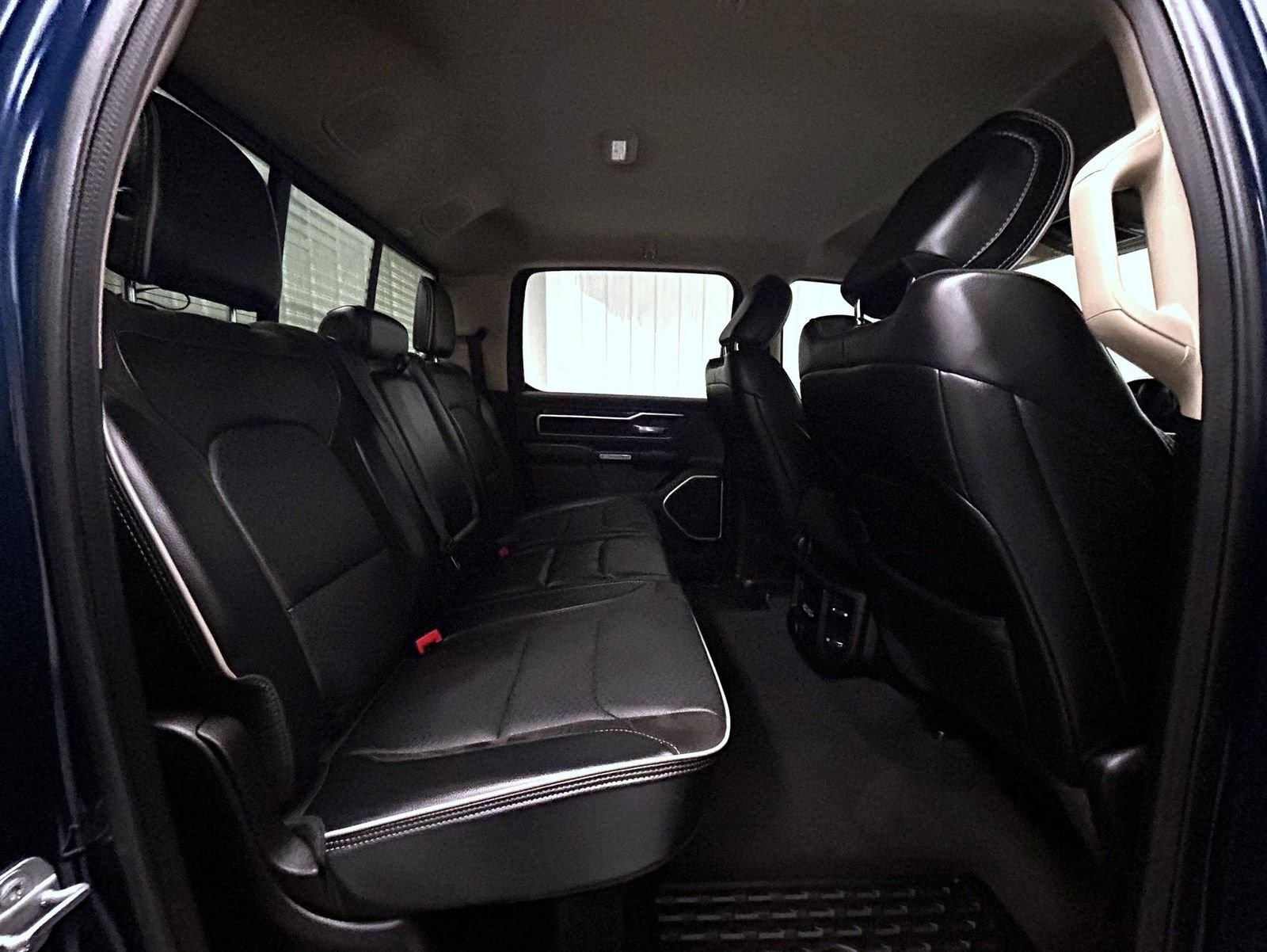 Used 2020 Blue Ram Laramie image 18
