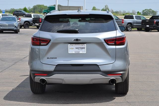 Used 2023 Sterling Gray Metallic Chevrolet 3LT image 4