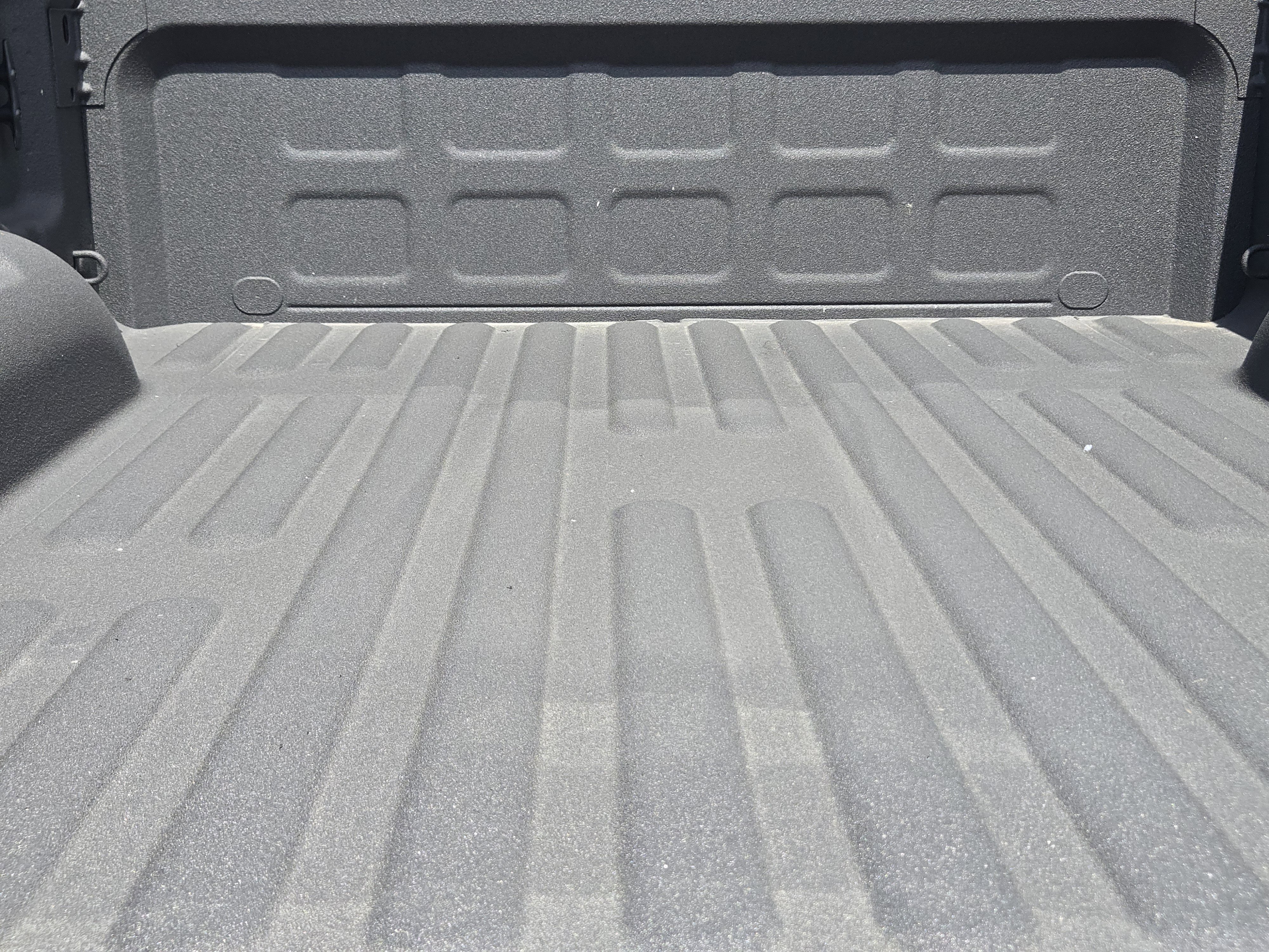 New 2026 Bright White Clear-Coat Exterior Paint RAM Tradesman image 22