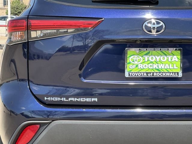 Used 2021  Toyota XLE image 5