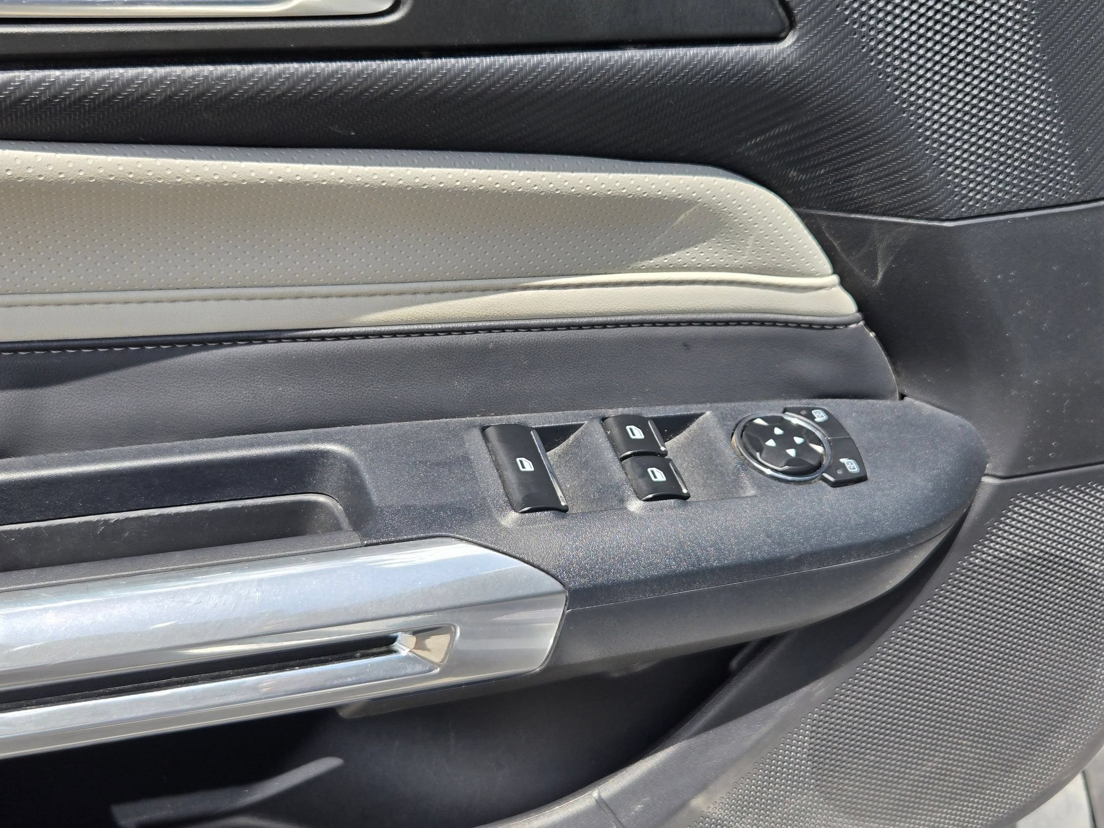 Used 2024 Silver Ford EcoBoost Premium image 10