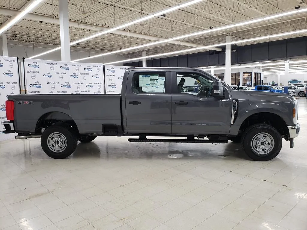 New 2026 Gray Ford XL image 5