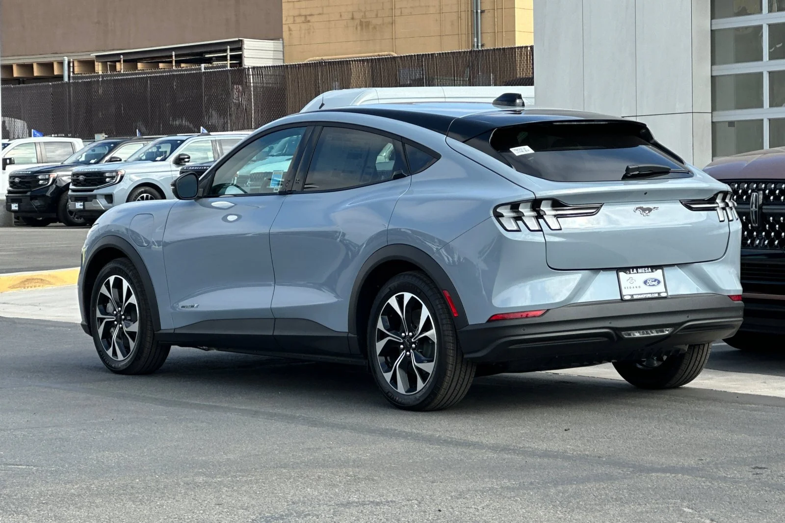 New 2026 Gray Ford Select image 5