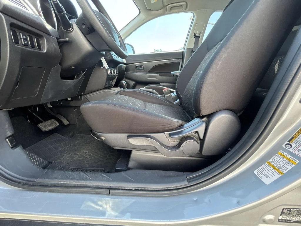 Used 2024 Silver Mitsubishi 2.0 ES image 14