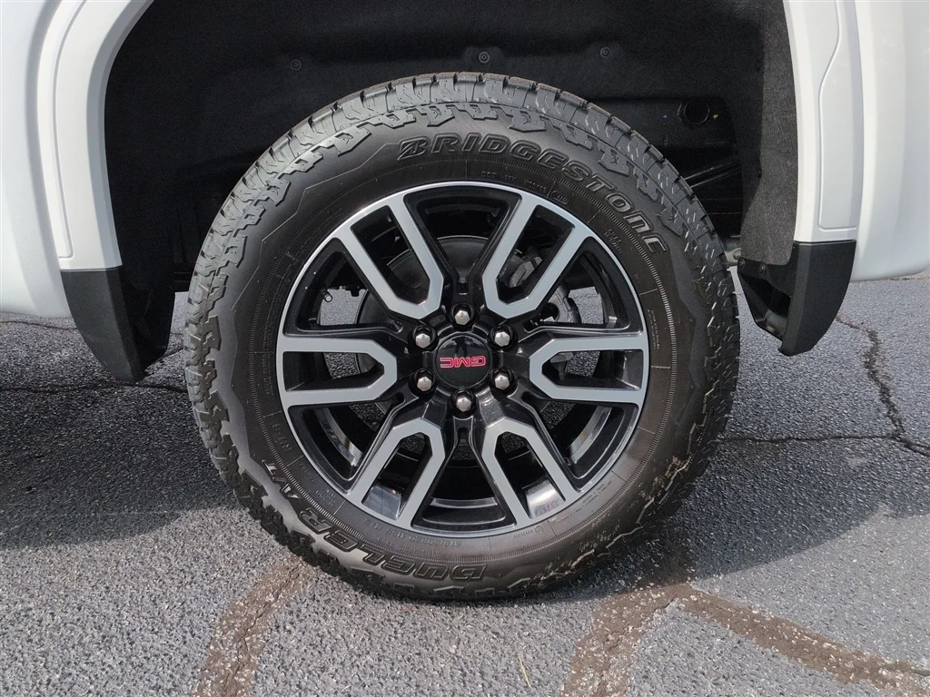 New 2026 Summit White GMC AT4 image 58
