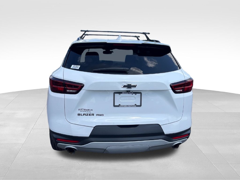 Used 2024 White Chevrolet LT image 4