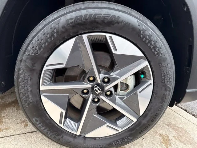 Certified Used 2025 Silver Hyundai SEL image 21