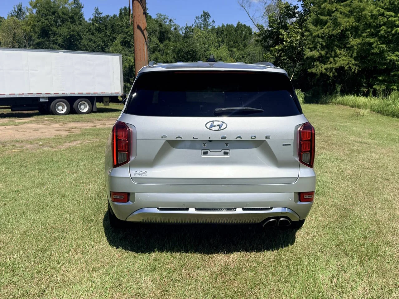 Used 2022 Silver Hyundai Calligraphy AWD 4dr SUV image 4