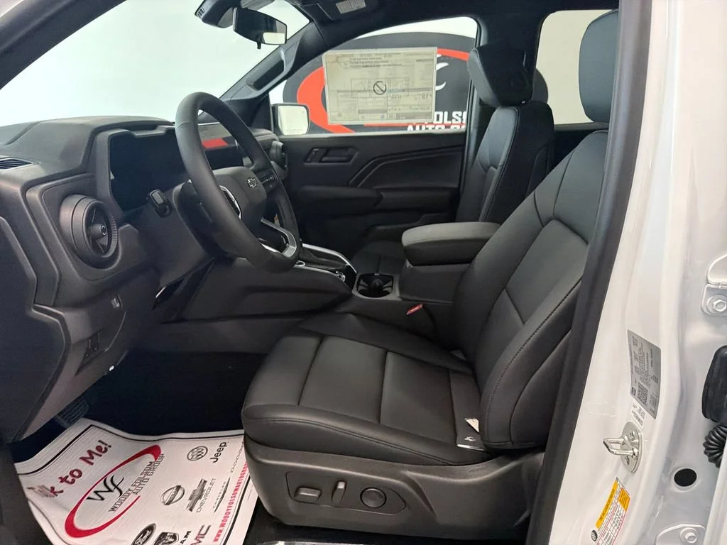 New 2026 Summit White Chevrolet Trail Boss image 9