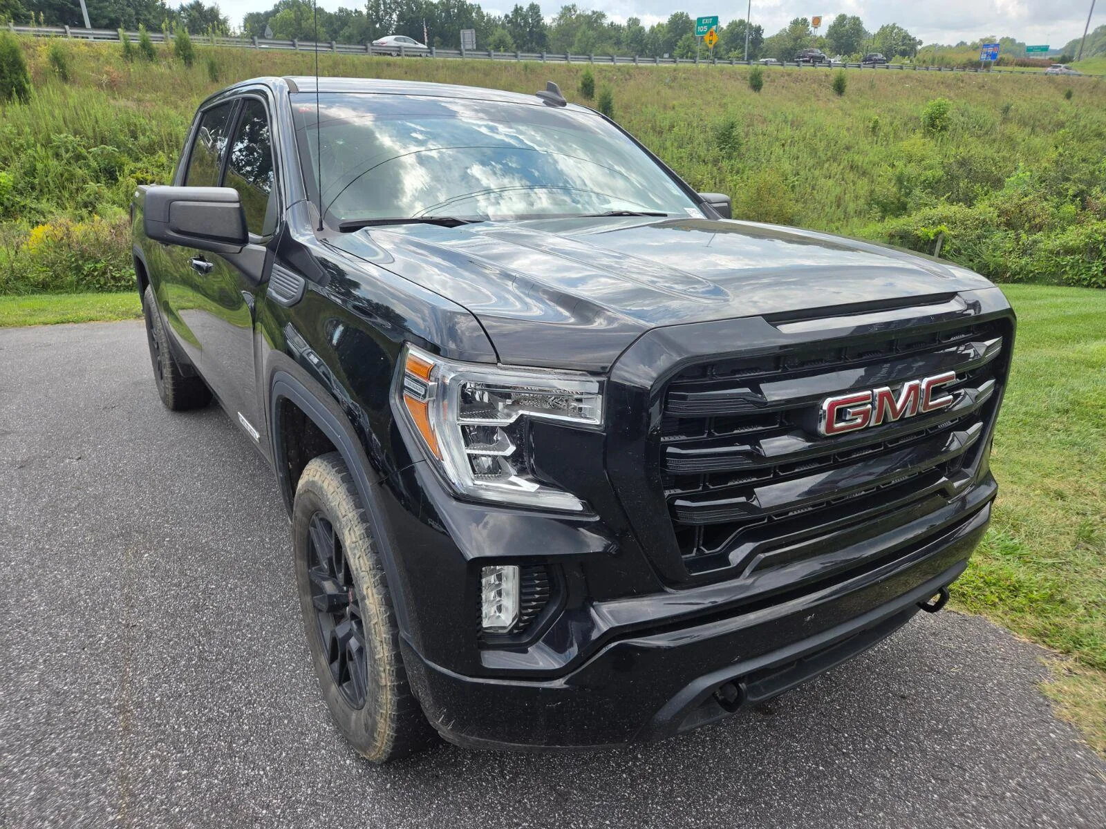 Used 2020 ONYX BLACK GMC Elevation image 3