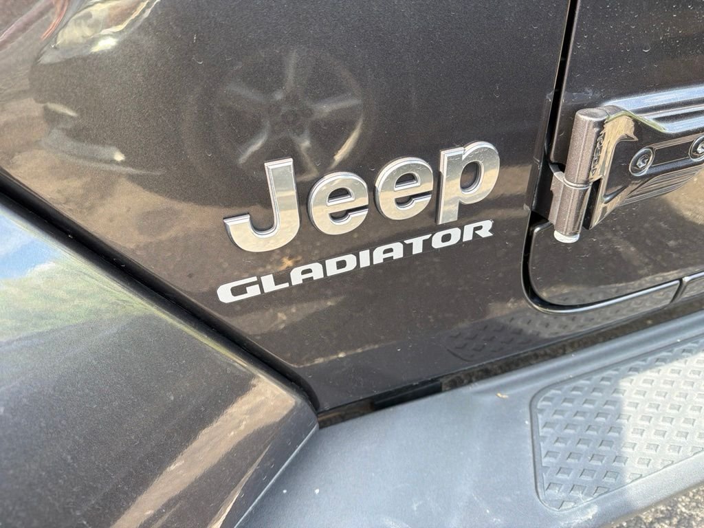 Used 2020 Gray Jeep Overland image 7