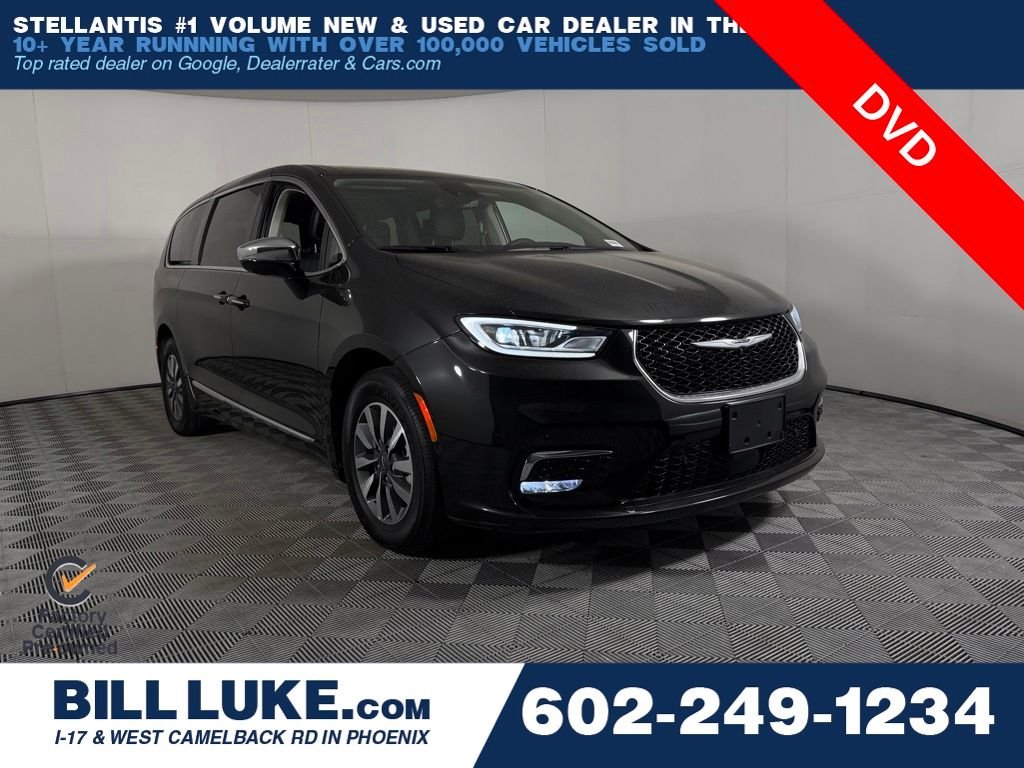 2023 Chrysler Pacifica Hybrid Limited Hybrid's photo
