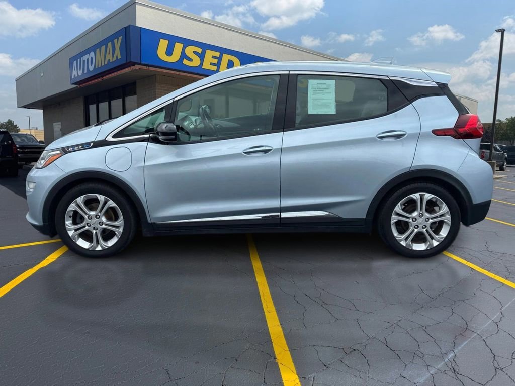 Used 2017 Includes (TUS) Black grille. Chevrolet LT image 8