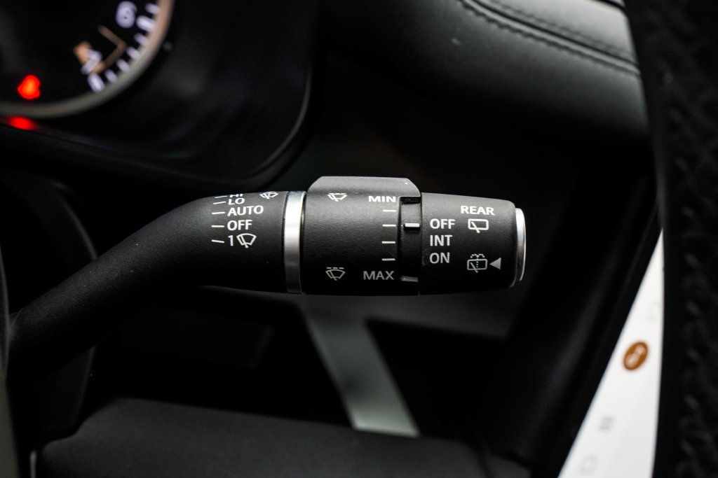 Used 2023 Gray Land Rover SE image 40