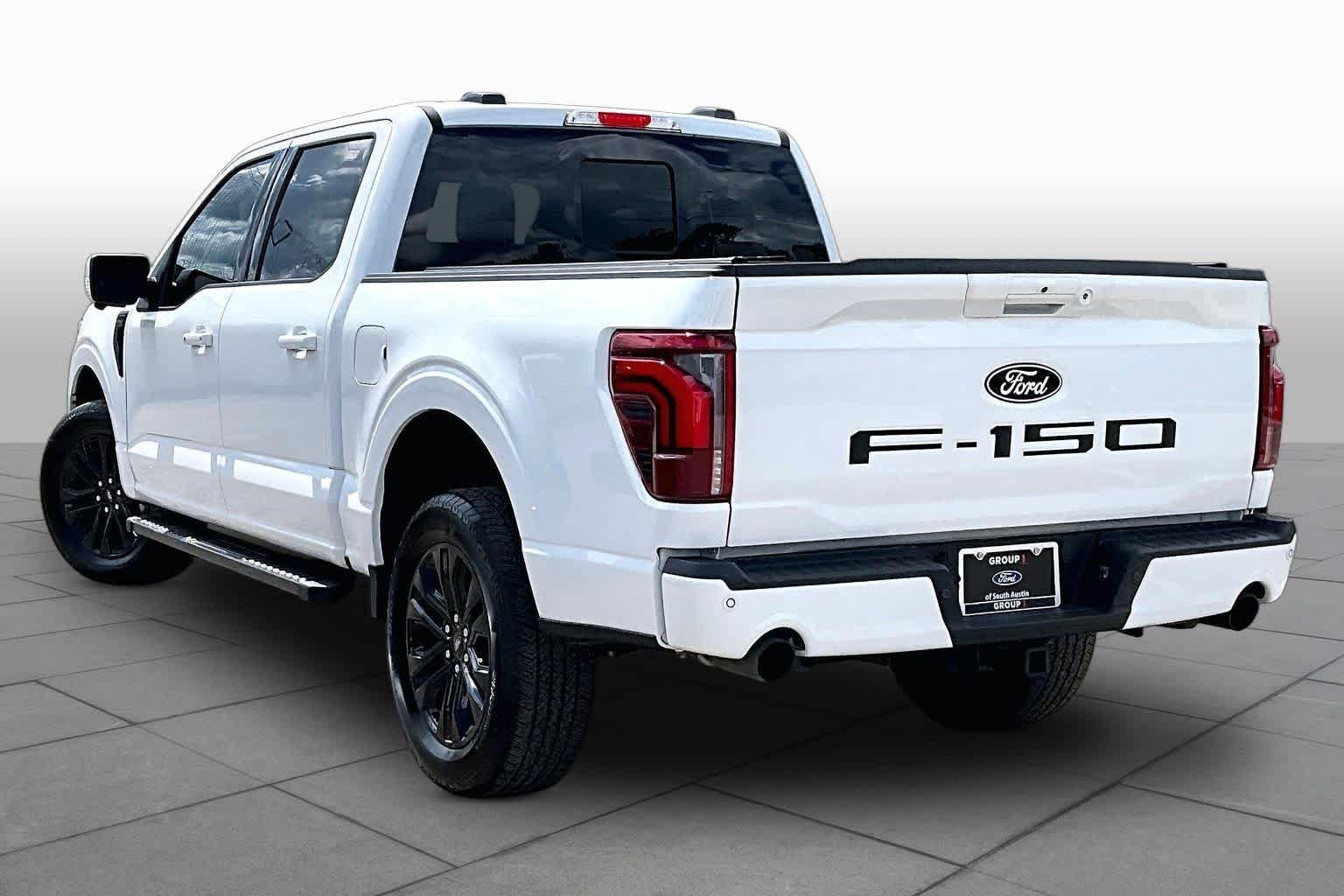 Used 2025 Oxford White Ford LARIAT image 14