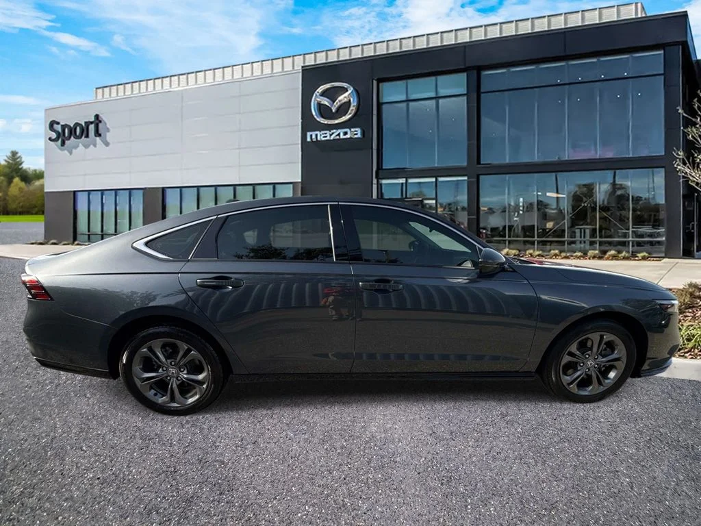 Used 2023 Gray Honda EX-L image 2