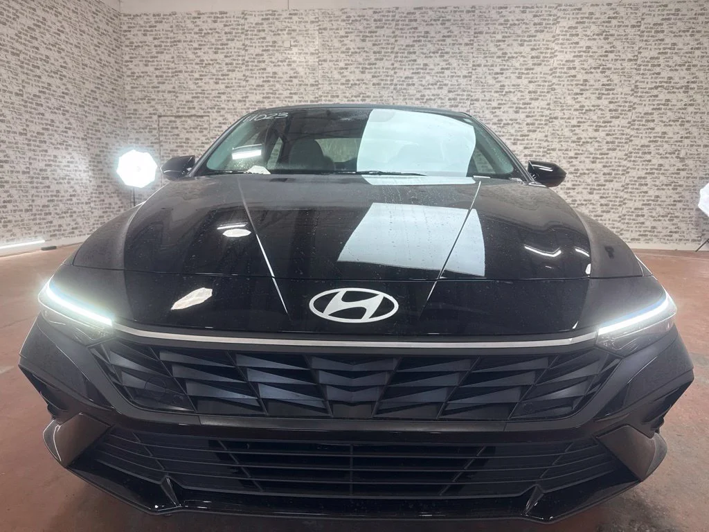 New 2026 Abyss Black Hyundai SEL Sport Plus image 2