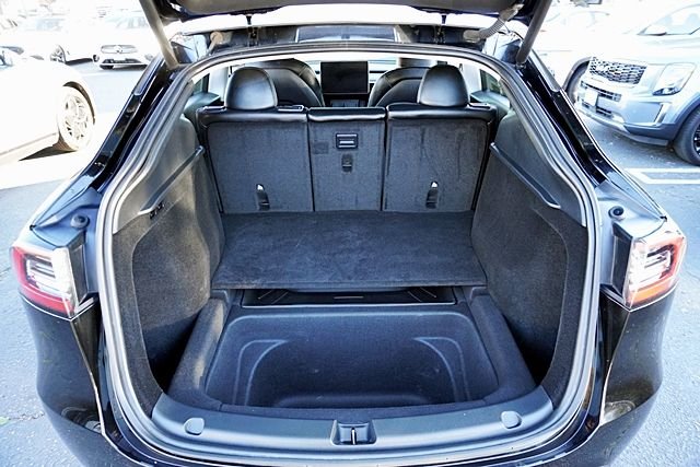 Used 2023  Tesla Long Range image 14