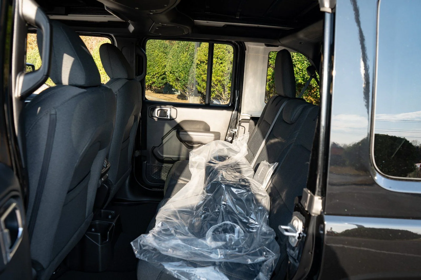 New 2026 Black Clear-Coat Exterior Paint Jeep Sport S image 18