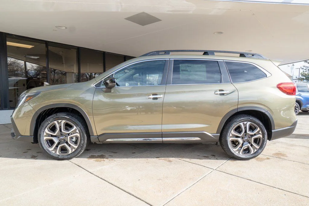 New 2026 AUTUMN GREEN METALLIC Subaru Touring 7-Passenger image 4