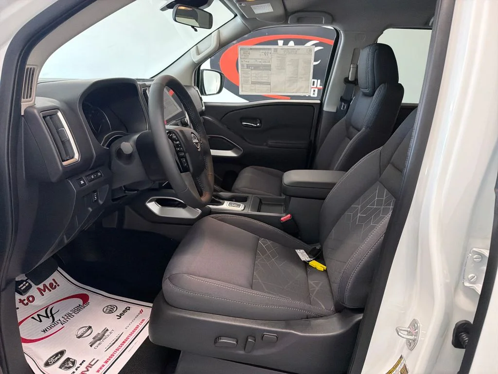 New 2027 Glacier White Nissan Crew Cab SV image 9