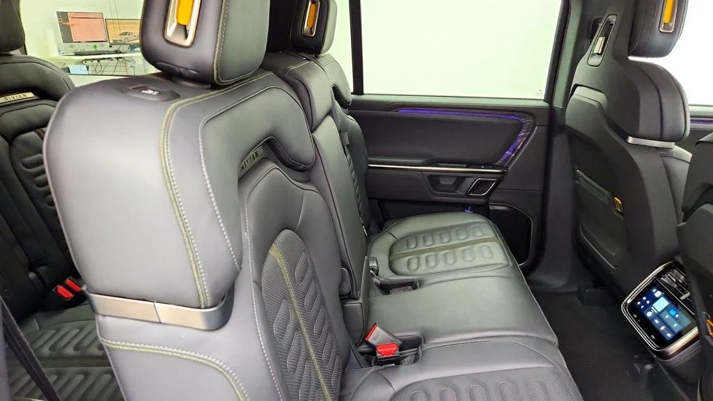 Used 2022 Forest Green Rivian Launch Edition AWD w/ Large Pack Battery image 24