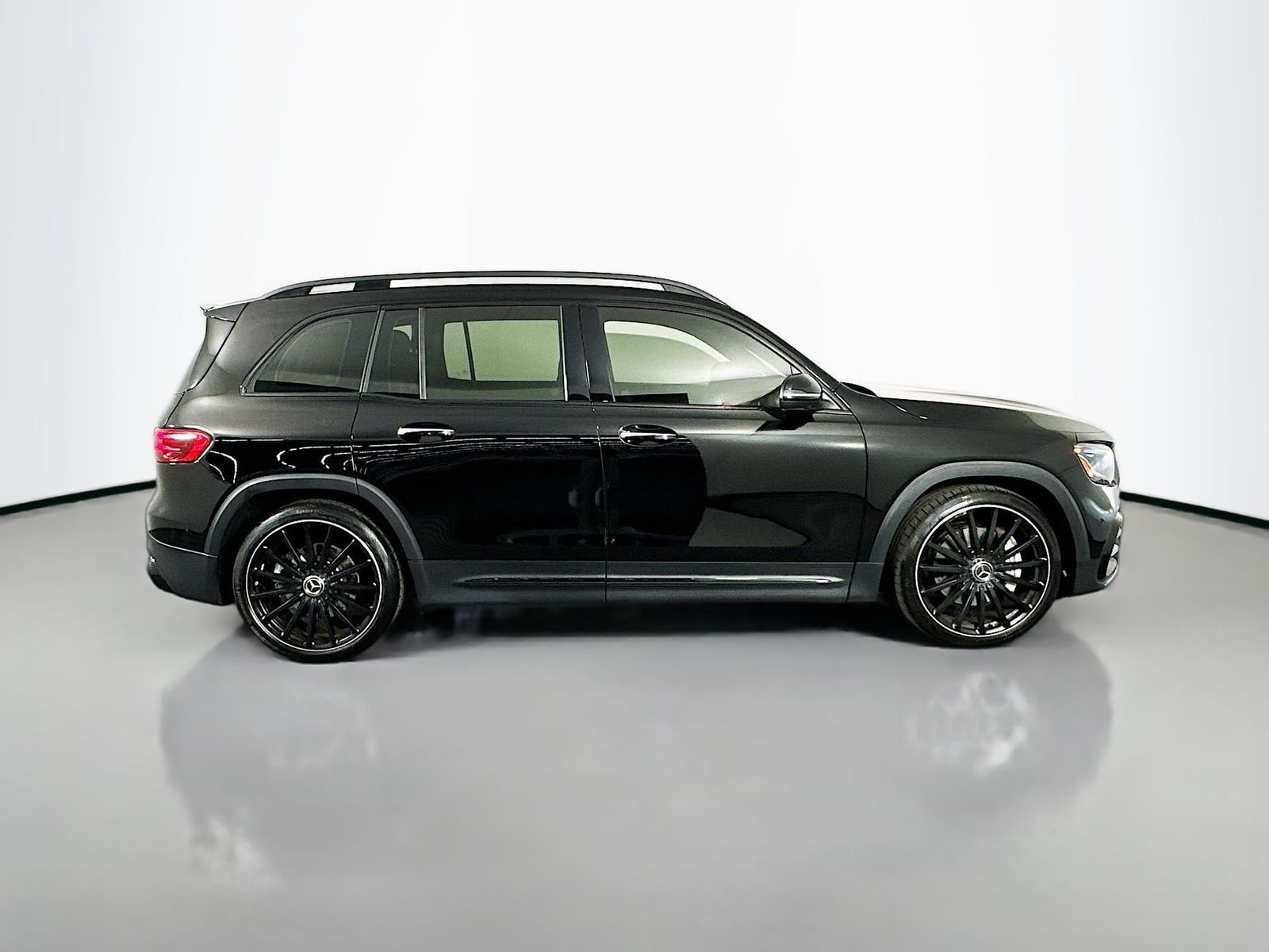 Used 2025 Night Black Mercedes-Benz GLB 35 AMG® image 8