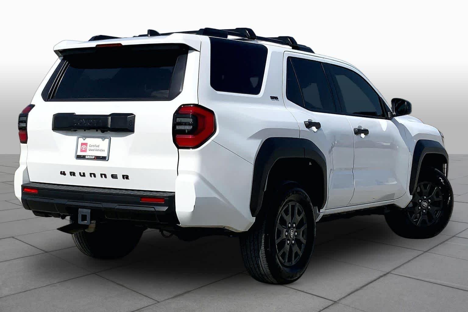 Used 2025 Ice Cap Toyota SR5 image 13