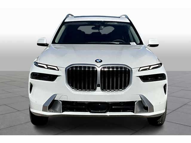 New 2026 Mineral White Metallic BMW xDrive40i image 3