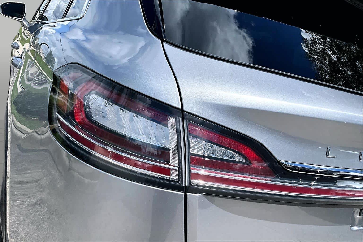 Used 2020 Silver Radiance Lincoln Reserve image 28