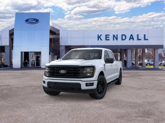 New 2026 Oxford White Ford XLT image 2