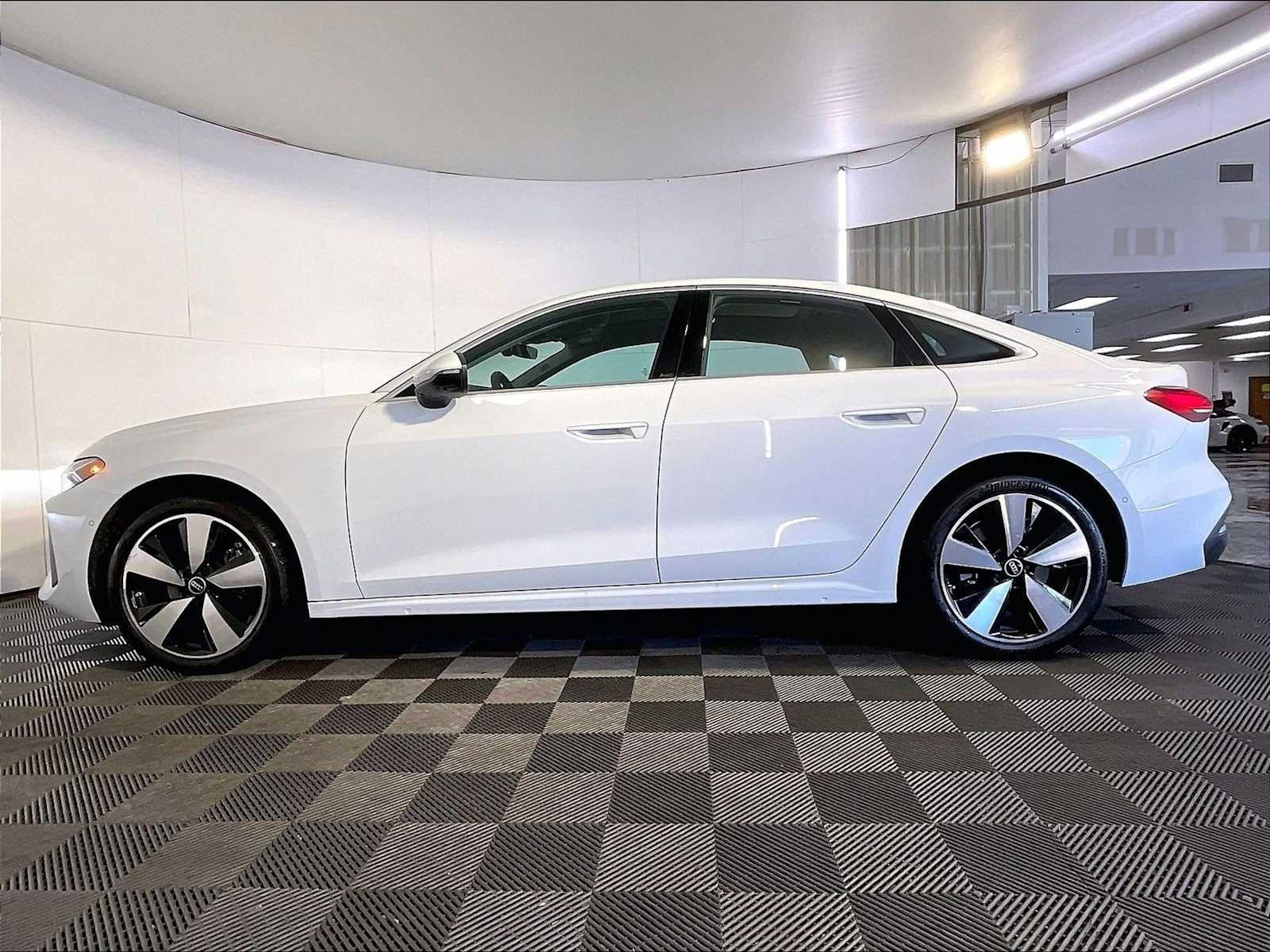 Used 2025 Arkona White Audi Premium Plus image 2