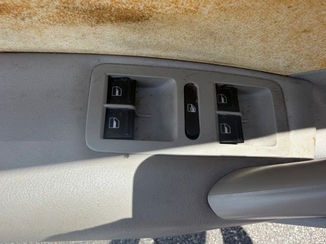 Used 2013 Gray Volkswagen 2.5 SE image 12