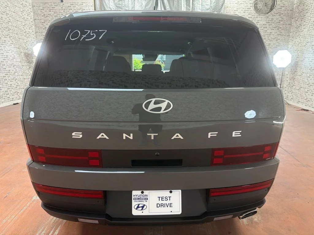New 2027 Hampton Gray Hyundai SE image 6