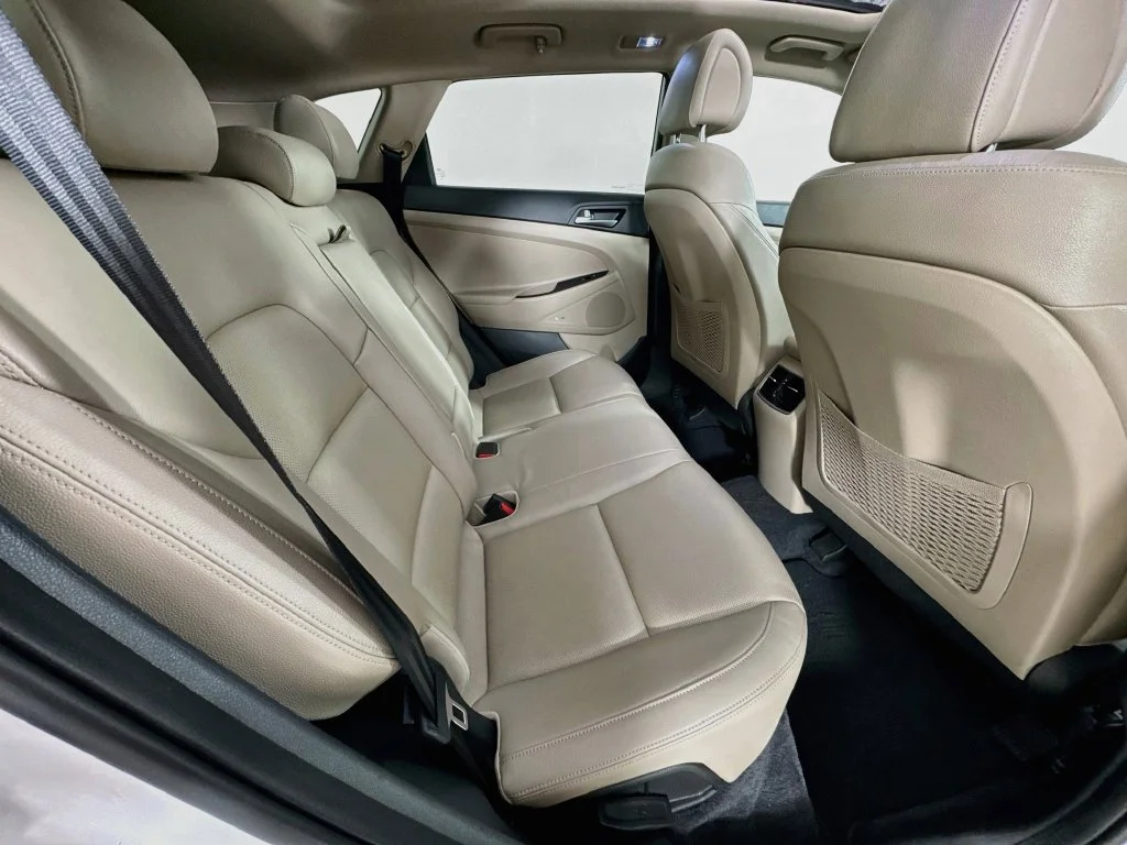 Used 2017 Winter White Hyundai Limited image 37
